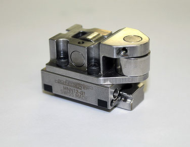 Réparation de porte outils et unité de taillage pour tour CN, tour multibroches, centre d'usinage et machine outils.